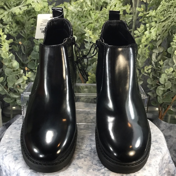 There Abouts Black Rubberized Vinyl Casual Step-In Zip Boots Girls 5M🖤NWT🖤 - Picture 2 of 12